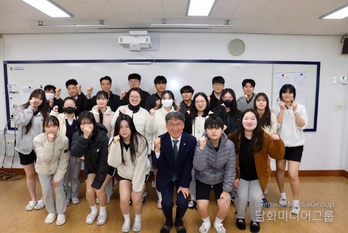 천창수 울산교육감, 수능 앞두고 고3 수험생 격려