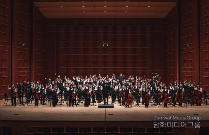 (11월 김해문화의전당에서 펼쳐지는 '꿈의 무용단 정기공연'과 '꿈의 오케스트라 정기연주회')6.꿈오공연