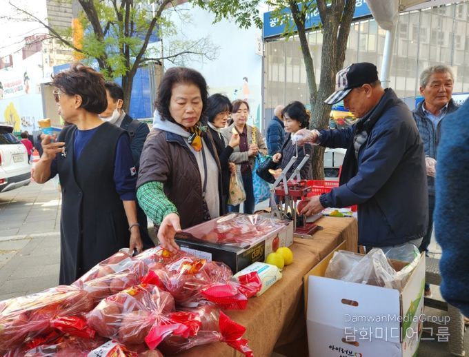 제1회 진상(進上) 축제에서 영주 농특산품
