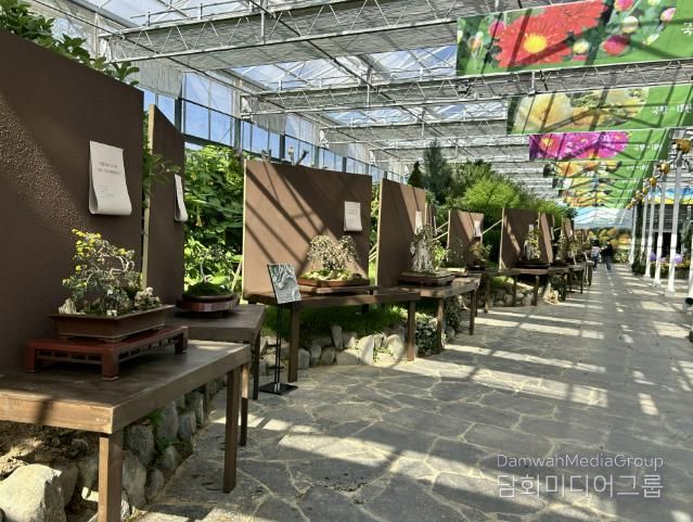 명품분재전시관 전경, 국향대전 역사관 내부 모습