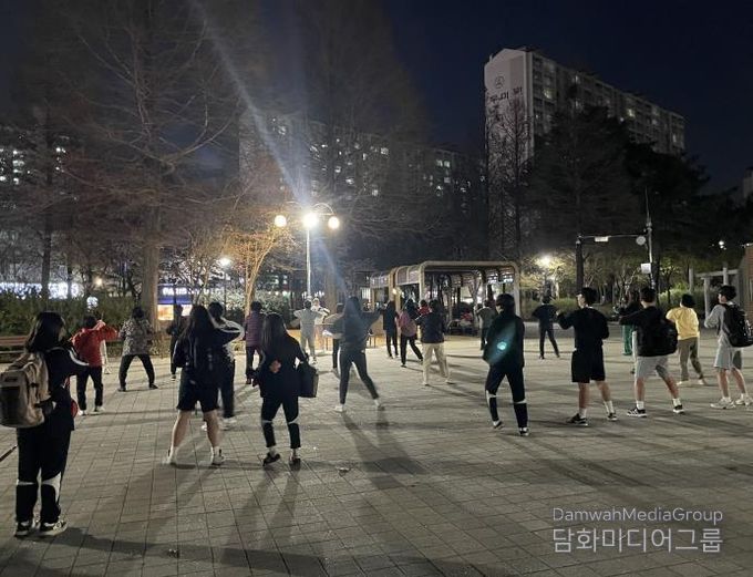 평택시 송탄보건소, 야간건강 체조 교실 운영 성황!