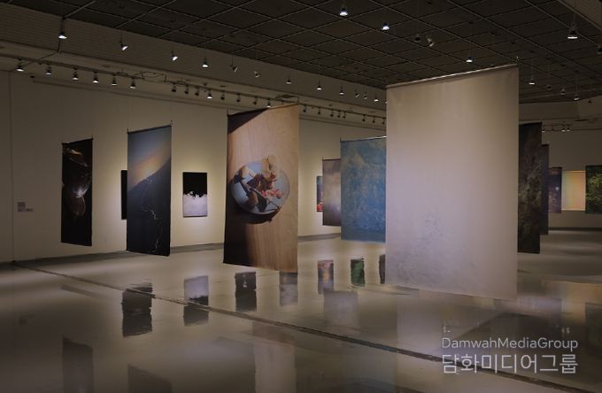 대구사진비엔날레, 폐막 앞두고 막바지 관람