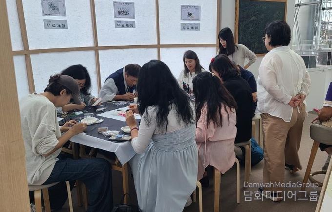 옻칠공예 체험 행사 사진