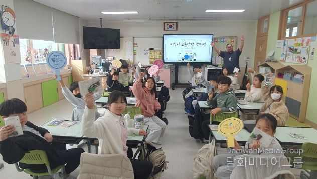 홍천군 도시재생사업 어린이 교통안전 캠페인 실시