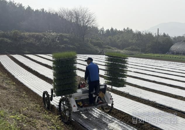 7일 태안읍 도내리에서 진행된 시연회 모습.