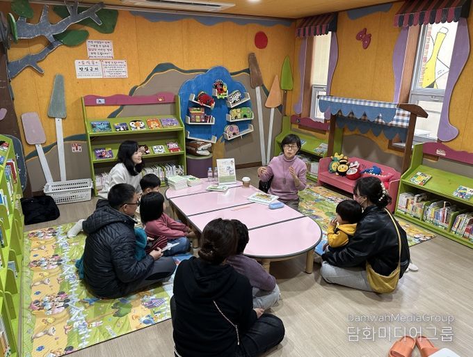 창비 글쟁이 작가 강연 및 기념사진