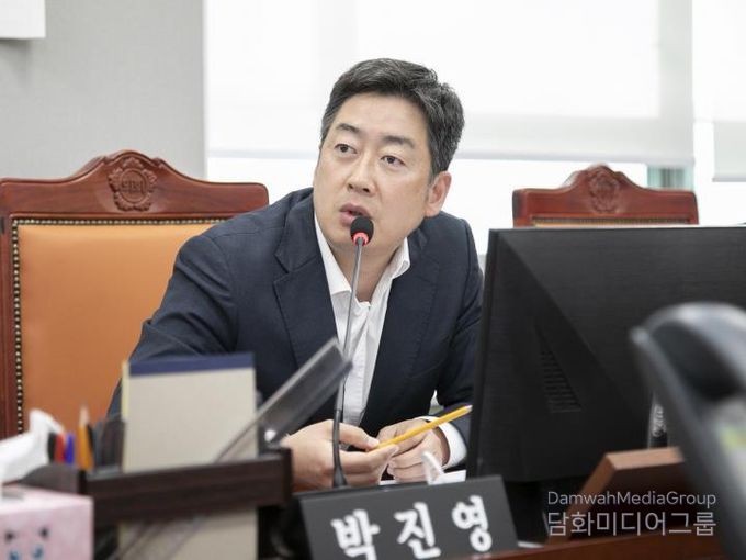 경기도의회 박진영 의원, 경기연구원, 행정사무감사에서 연구보고서 체계 점검