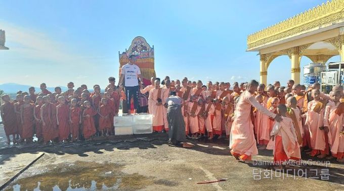 광양시 홍보대사 ‘맨발의 사나이’ 조승환, 미얀마서 세계신기록 달성 - 홍보소통실(조승환 홍보대사)