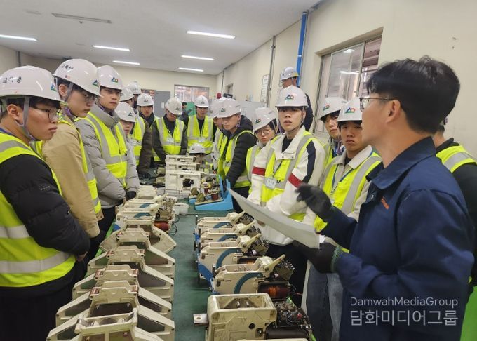 철도 운전 면허 교육생 현장 실습 사진