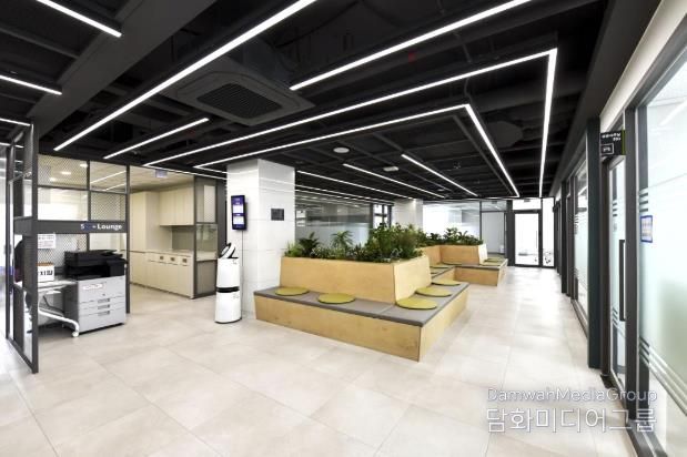 강동50플러스센터 공유사무실 내부 전경