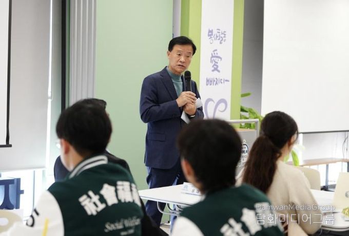 이승로 성북구청장이 인사말을 하고 있다