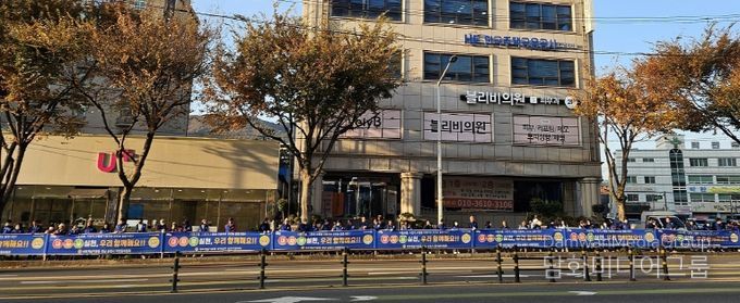 지난 18일 조례사거리 일원에서 교통사고 예방과 안전문화 확산을 위해 민·관·경이 참여하는 합동 교통안전 캠페인을 실시했다.