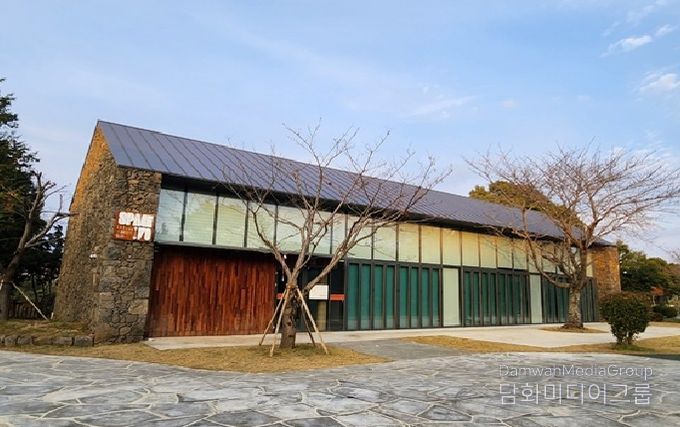 스페이스칠공(SPACE:70)