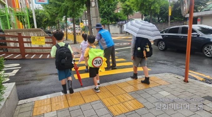 창원특례시, 2026년 노인일자리 사업 참여자 모집(노인장애인과)_노인일자리 노인공익활동 스쿨존지킴이