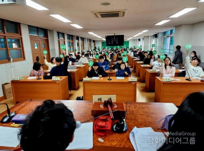 초등학생 주도로 학교 공동 자산 아끼는 문화 만든다