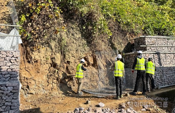 적현사업장폐기물매립장 도로 절토사면 보수공사 현장