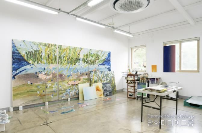 푸른지대창작샘터 실내(7호실_김선영 작가