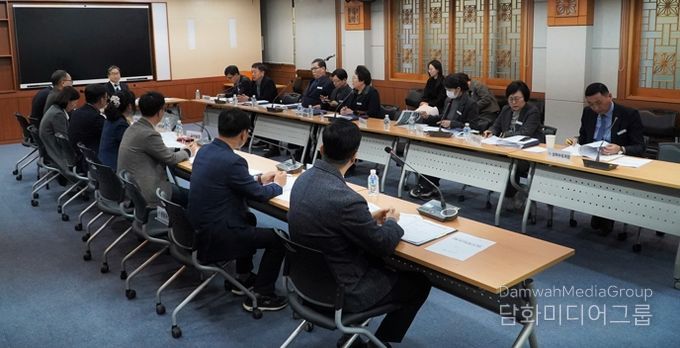 나주시가 지난 26일 강상구 부시장 주재로 ‘나주시 발주 공사 현장 안전대책 점검 회의’를 진행했다.