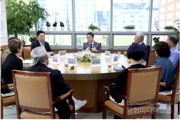 지난 10월 진행한 ‘서울숲길 활성화 관련 지역 주민 간담회 모습