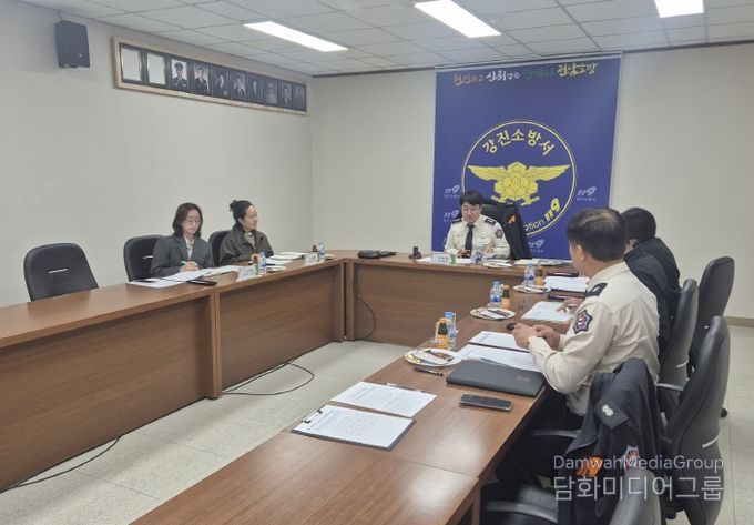 강진소방서, 주택화재 피해 주민에 생활안정자금 지원