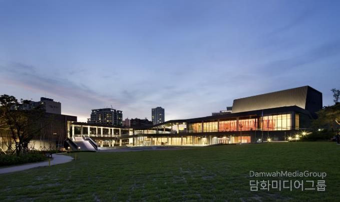 강동아트센터 전경