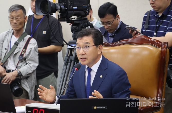 신정훈 국회 행정안전위원장