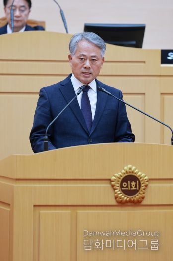 박성재 전남도의원이 제4차 본회의(9일)에서 제안설명을 하고 있다.