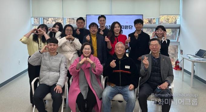 천안시청소년상담복지센터는 지난 11일 천안시청소년복합커뮤니티센터 동아리실에서 ‘2025년 1388청소년지원단 제4차 평가회의’를 진행하고 있다.