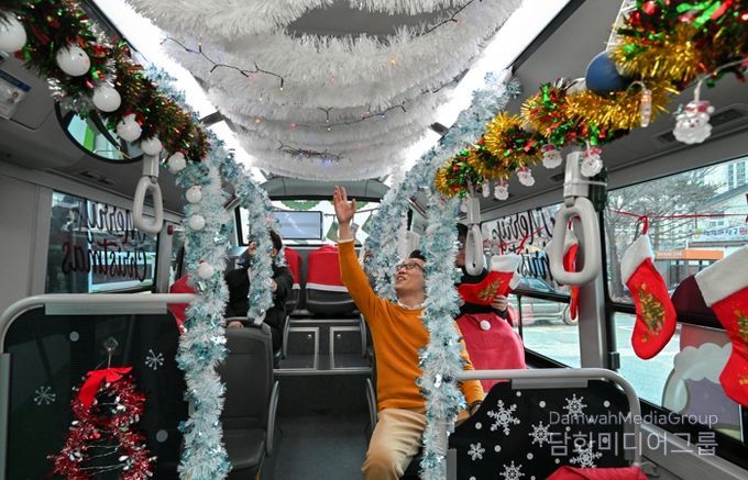 정선군, 겨울맞이 산타 와와버스 운영