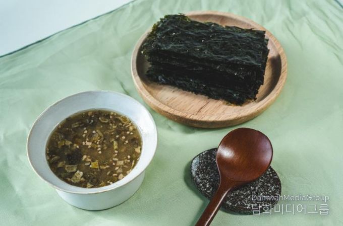 고흥군, 지죽도·죽도 어촌신활력증진사업 통해 김 활용 로컬푸드 시제품 개발 (1) - 김 된장국