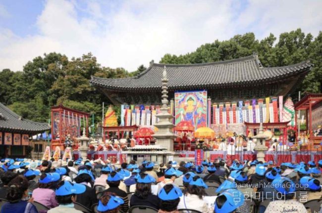 국가무형유산 '봉은사 생전예수재' 전경(사진제공: (사)국가무형유산 봉은사 생전예수재보존회)