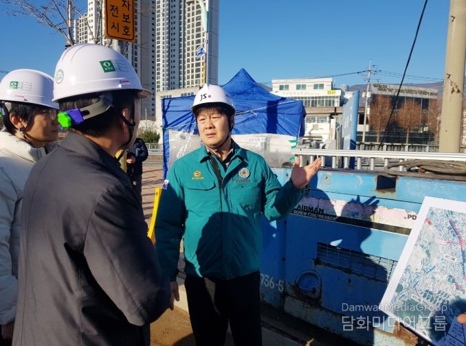공진혁 운영위원장, 회야하수처리구역 차집관로 정비공사 현장점검
