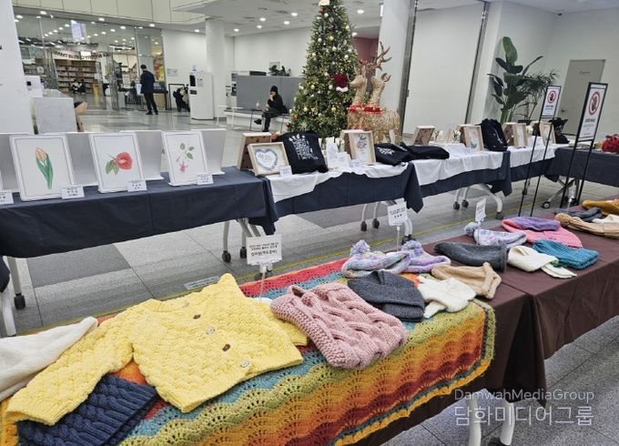 율곡도서관, 2025년 하반기 문화강좌 수강생 작품전시 개최