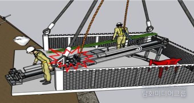 재해 상황 - 작업자 구명줄이 천공기 회전부에 말려 끼임