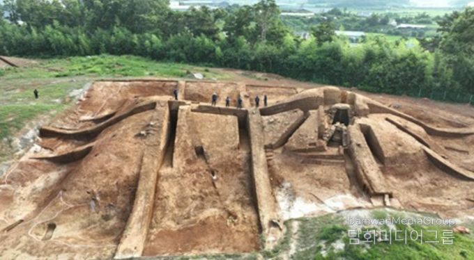 평 마산리 표산 고분군 전경