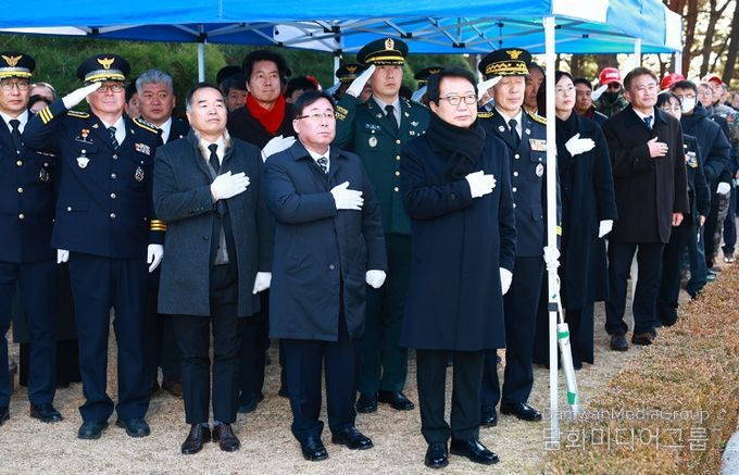 울진군 초매식과 충혼탑 참배