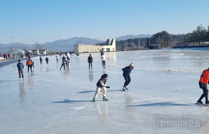 겨울왕국 철원 ~ 전국 유일 국제 규격의 무료 야외 스케이트장 오픈