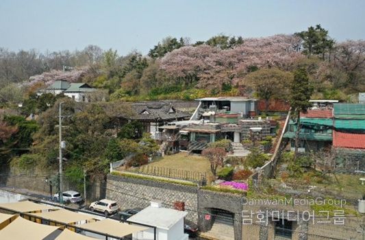 이음 1977(김수근 설계 송학동 주택)