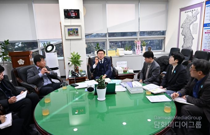 완주군의회 유의식 의장, 삼례 딸기축제 사전 간담회