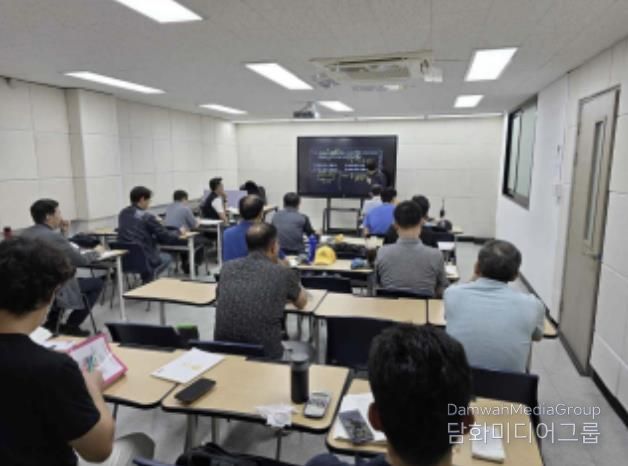 양천구, 취업연계 프로그램 ‘전기기능사’ 이론교육 모습