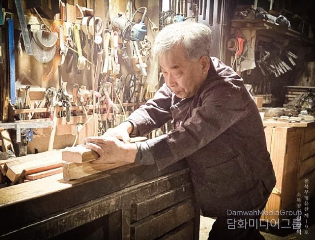 전북도 지정 무형유산 천철석 소목장 ‘나무의 결, 삶의 향기전’ 개최