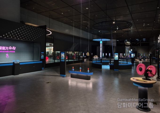 피직스 랩(Lab) 전시관