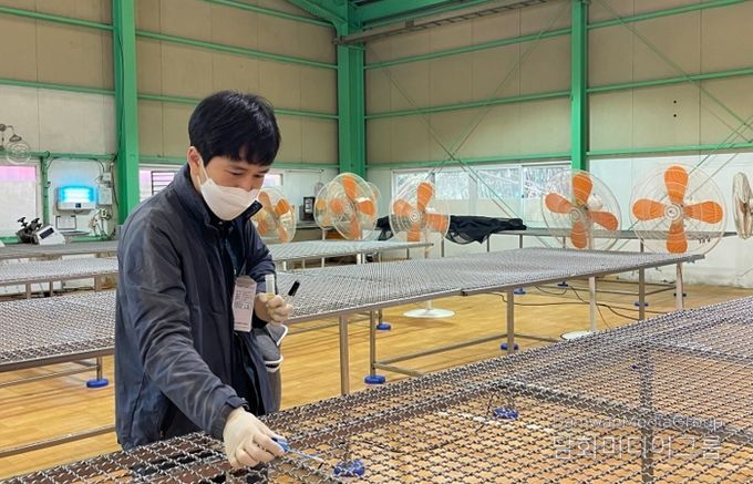 포항시는 설 명절을 앞두고 수요 급증이 예상되는 제수·선물용 수산물과 수산가공식품에 대해 안전관리를 강화하고 있다.