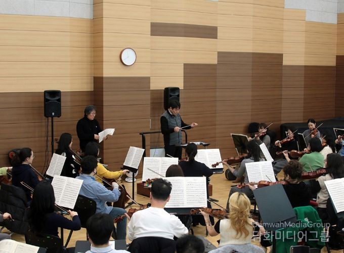 학생 오케스트라 지도교사 34명 대상, 지휘와 합주 중심 직무연수