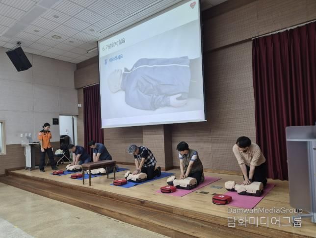 지난해 진행한 심폐소생술 교육 현장 사진