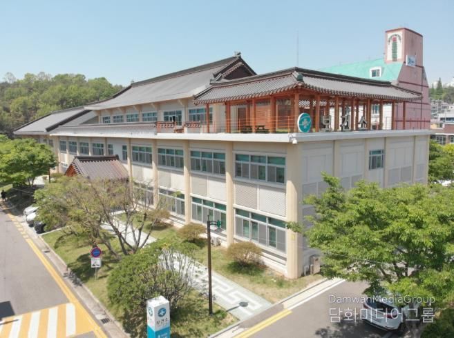 여수시는 설 연휴 기간인 2월 14일부터 18일까지 의료공백 방지와 시민들의 불편 최소화를 위해 ‘2026년 설 연휴 비상진료 대책’을 수립하고 추진한다.