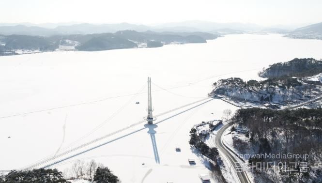 예당호 출렁다리(설경)