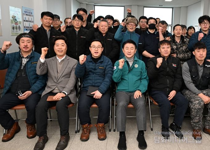 의정부시는 2월 13일 자일동 환경자원센터를 방문해 재활용선별장과 음식물류폐기물 자원화시설의 운영 및 안전관리 실태를 점검했다.