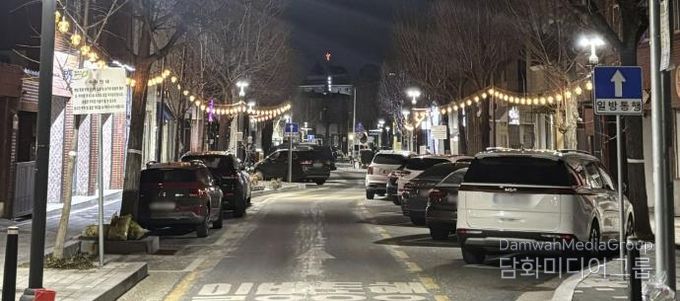 청주시 운리단길, 빛으로 물들다… 야간경관 개선 완료