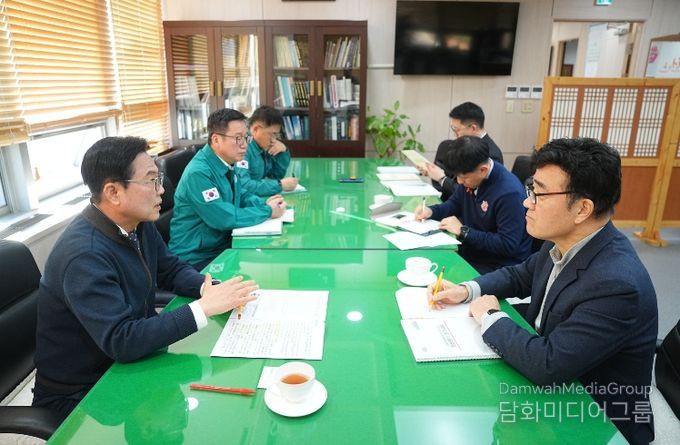 김석필 천안시장 권한대행 부시장이 19일 행정안전부 주관 재난관리평가 기관장 인터뷰를 하고 있다.